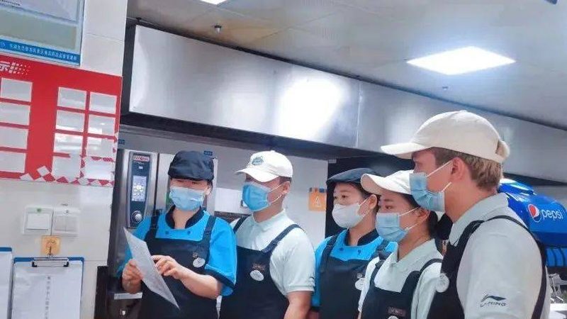 烘焙原料批发市场进货注意事项：揭秘如何规避风险，确保品质